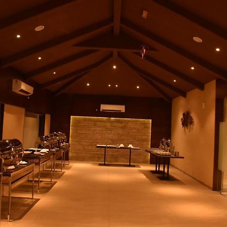 ואדודרה Laxmi Film City Resort מראה חיצוני תמונה